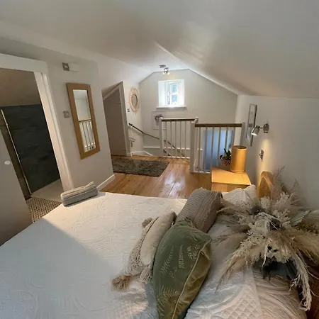 Holiday home Gorgeous For Couples & Small Families *