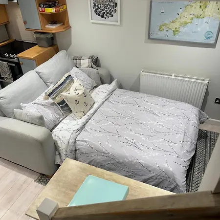 Gorgeous For Couples & Small Families Saint Columb Minor